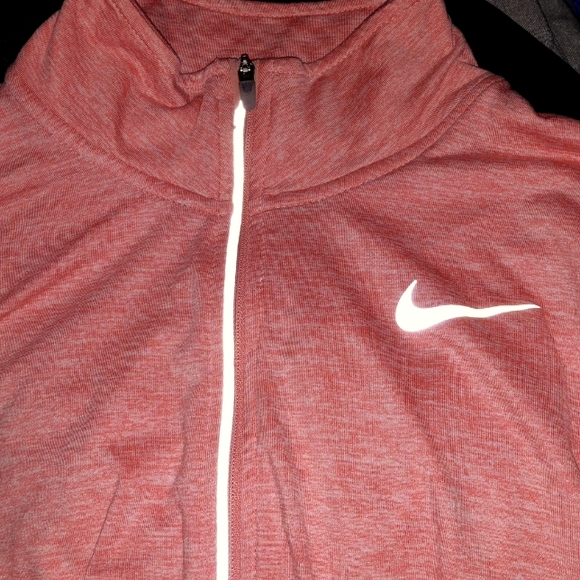 Dri-Fit Running Element Half Zip Top - Picture 3 of 10